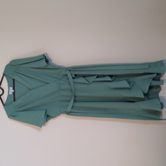 Luxology Dresses & Skirts - Luxology women's sage green ruffles dress size M